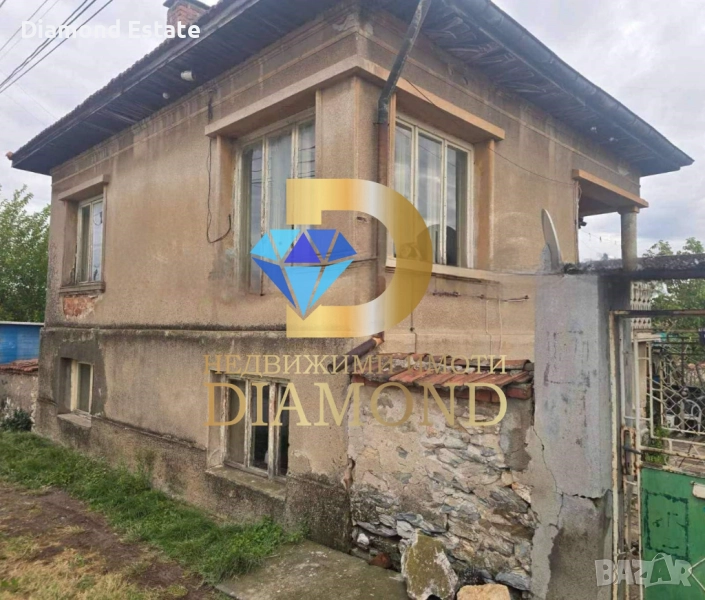 Двуетажна къща с гараж в село Крепост, общ. Димитровград, снимка 1
