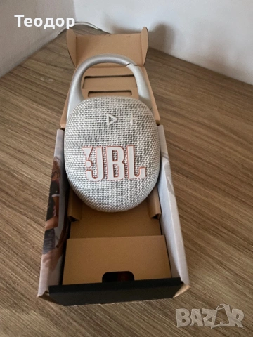 Преносима колонка JBL Clips 5, снимка 2 - Bluetooth тонколони - 53306906