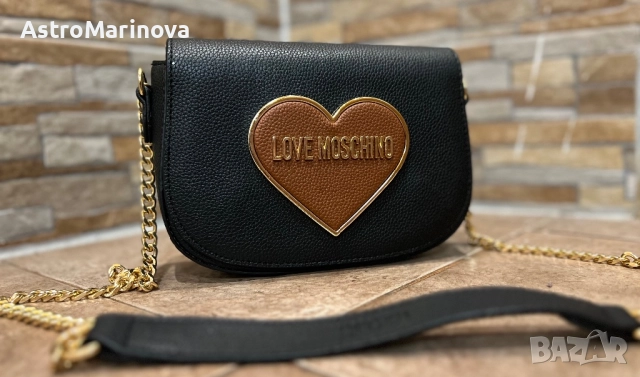 Елегантна чанта на Love Moschino