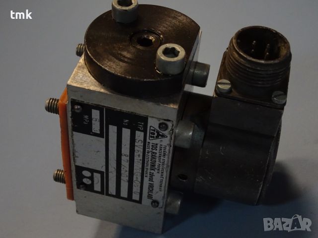 Хидравличен пропорционален клапан TOS Rakovnik SVG-10/M3-06-0 servo valve, снимка 6 - Резервни части за машини - 45338255