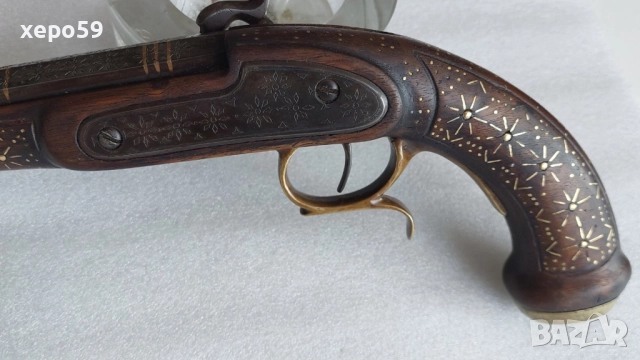 Капсулен пищов в отлично състояние-гравирана цев и златни набивки ,револвер, ятаган,сабя,щик, снимка 6 - Антикварни и старинни предмети - 52217537