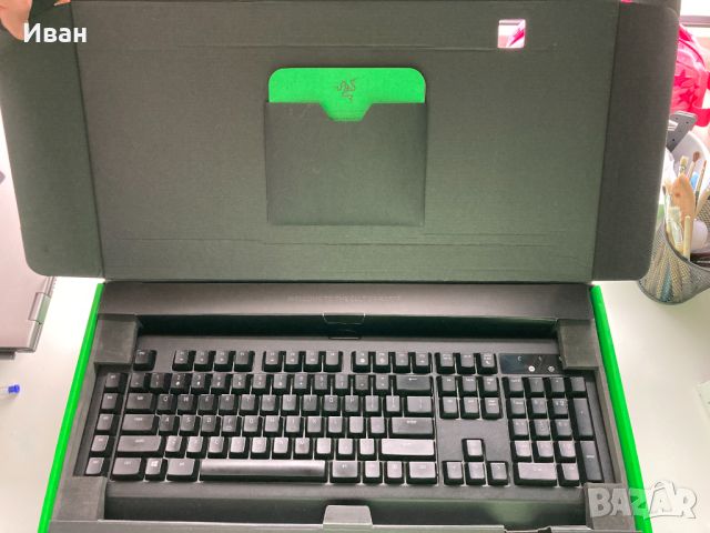 Механична клавиатура Razer BlackWidow Chroma V2 (Green Switch), снимка 9 - Клавиатури и мишки - 45384866