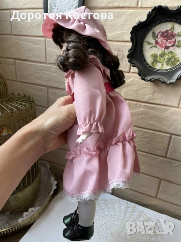 Красива порцеланова кукла от Англия , снимка 11 - Антикварни и старинни предмети - 52120756