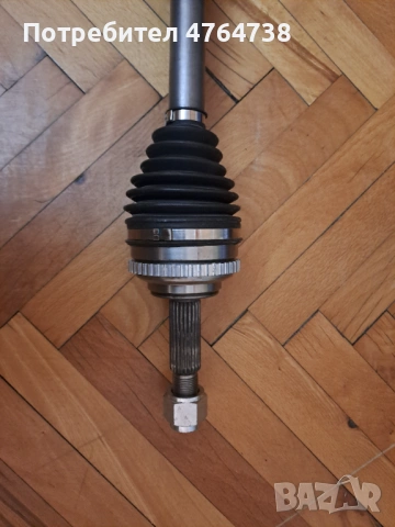 Продавам чисто нова дясна полуоска