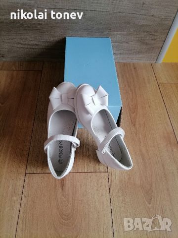 Детски обувки за момиче бели, снимка 2 - Детски обувки - 45712088