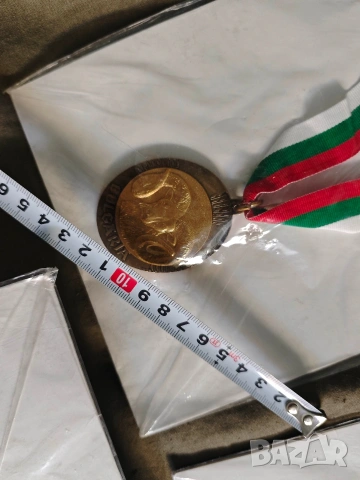 Продавам ловен медал , отличие, снимка 2 - Други ценни предмети - 53742148