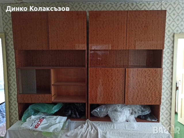 Продавам два броя секции за хол