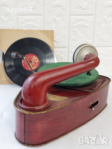 Рядък миниатюрен грамофон начало на 20 век, снимка 13 - Антикварни и старинни предмети - 52681392