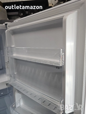 Хладилник с горна камера HISENSE RT422N4AWE, Total No Frost, 325 л, снимка 5 - Хладилници - 53248532