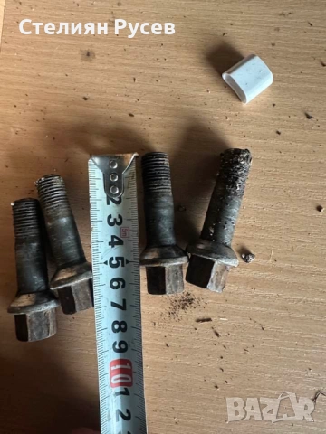 4683 4 бр болтове демонтирани от mercedes ml w164 -10 лв 4бр / 18mm дължина на резбата / 70mm целият, снимка 4 - Части - 51974782