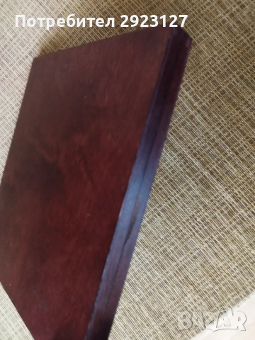 ДЪРВЕНА КУТИЯ ЗА СЪХРАНЕНИЕ  НА ЧЕТИРИ ЕЛИПСОВИДНИ ПЛАКЕТА, снимка 8 - Нумизматика и бонистика - 52070586