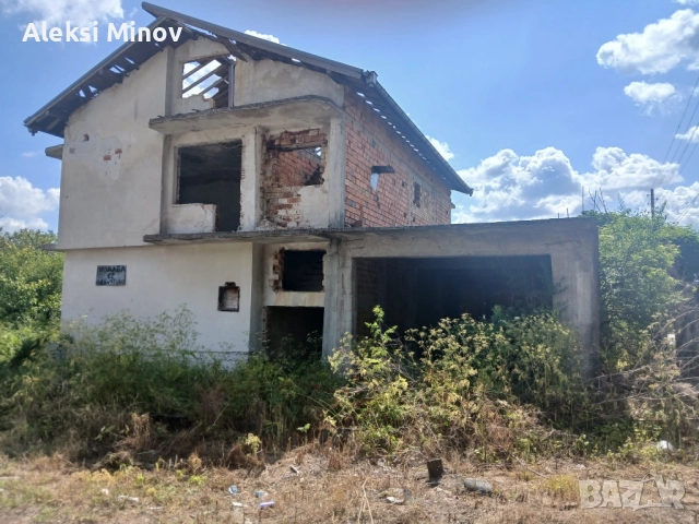 Двуетажна недовършена къща, снимка 5 - Къщи - 52541235