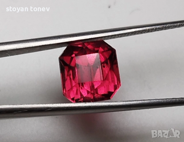 Фантастичен радък червено розов Малайя гранат 2.83кт.! Нов!, снимка 4 - Други - 52685468