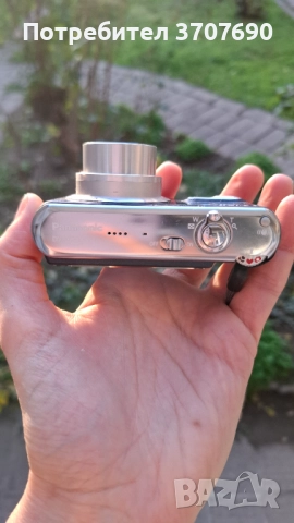 Компактен дигитален фотоапарат Panasonic Lumix FX7, снимка 4 - Фотоапарати - 52513418