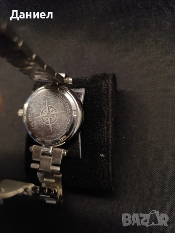 Дамски часовник Guess, снимка 4 - Дамски - 53481439