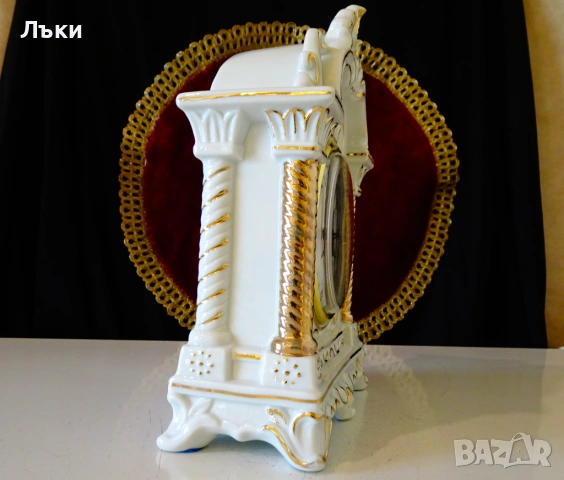 Немски порцеланов настолен часовник,злато,релеф. , снимка 6 - Антикварни и старинни предмети - 53773330