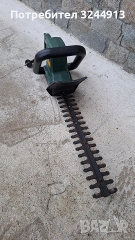 Английски електрически храсторез Black Decker , снимка 6 - Градинска техника - 54069033