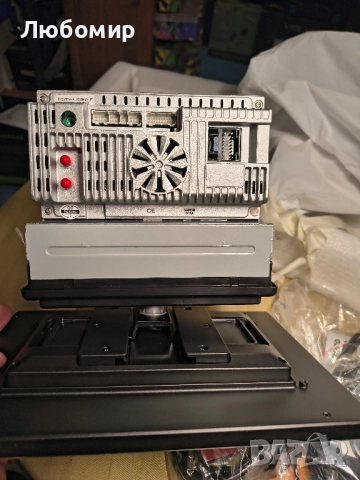 Мултимедия 10.6-инчово еднодиново автомобилно радио, въртящо се, 4G+64G Android 13 стерео , снимка 5 - Навигация за кола - 51936685