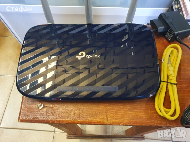 Рутер TP-Link Archer C20 В отлично техническо и визуално състояние., снимка 3 - Рутери - 51983407