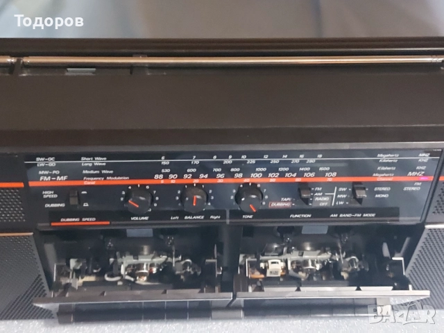 ITT Weekend 513D двукасетъчен радиокасетофон , снимка 10 - Радиокасетофони, транзистори - 52342684