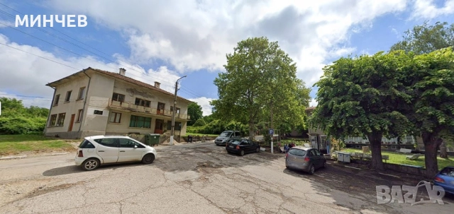 КЪЩА С ДВОР на центъра в с. Могилино, снимка 4 - Къщи - 51592760