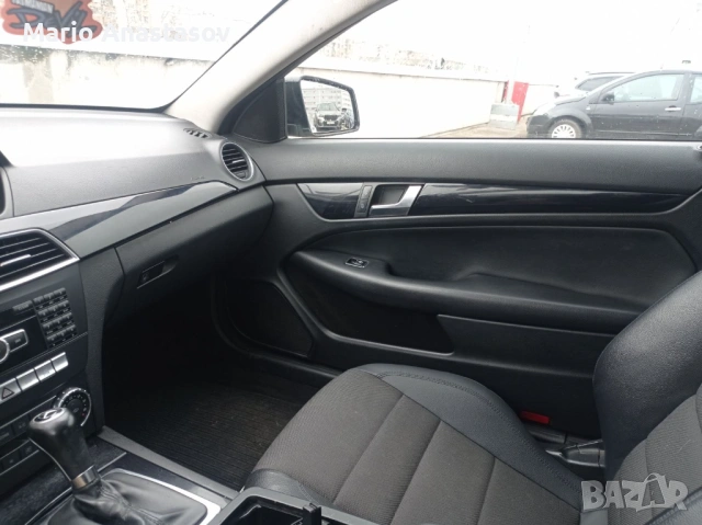 Продавам Mercedes C220 КУПЕ 2013 година, facelift., снимка 14 - Автомобили и джипове - 53725216