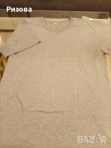 Подарявам дамски блузи, голями ХЛ, маркови, снимка 13 - Тениски - 54247969