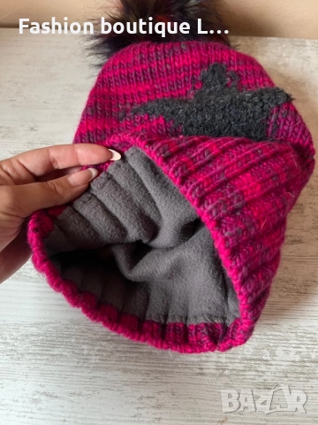 Цикламена плетена шапка с помпон и полар от вътрешната страна 60% акрил 20% вълна 20% полиестер ❤️, снимка 3 - Шапки - 52859671