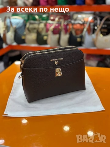 Michael Kors Дамска Чанта - Налични Различни Цветове Код E631, снимка 12 - Чанти - 50969698