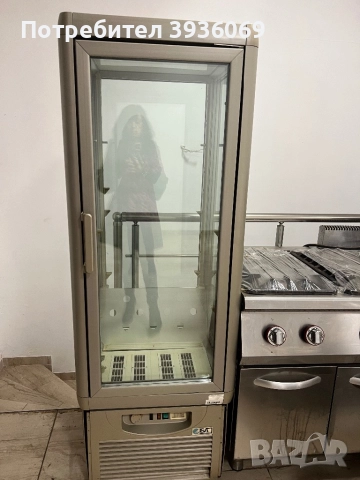 Витрина за торти