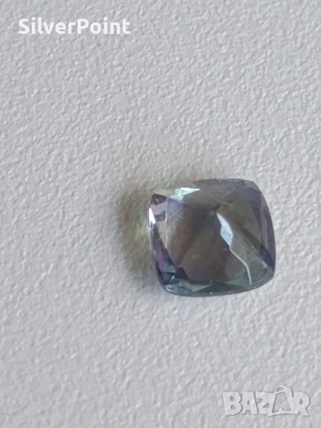 Танзанит с фензи цвят лилалво зелен, снимка 2 - Други - 51898963