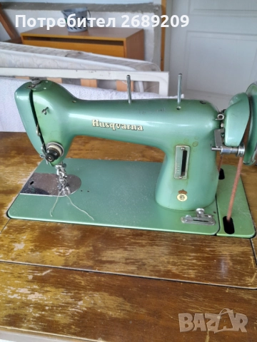 Шевна машина Хускварна, снимка 5 - Шевни машини - 52012455