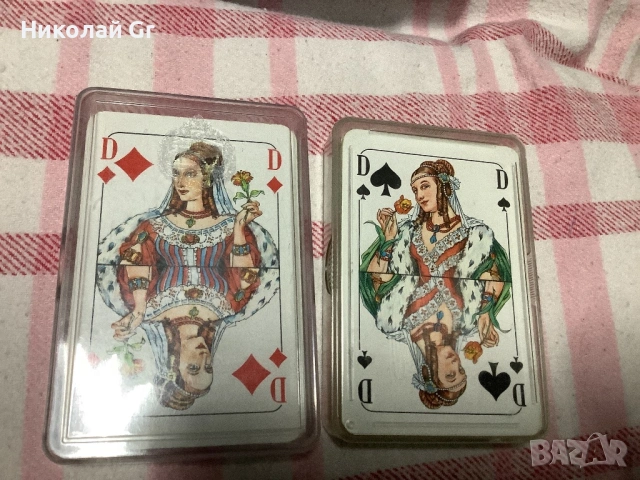 Карти за игра произведено в Германия  отворен отличен състояние цена за 2 броя