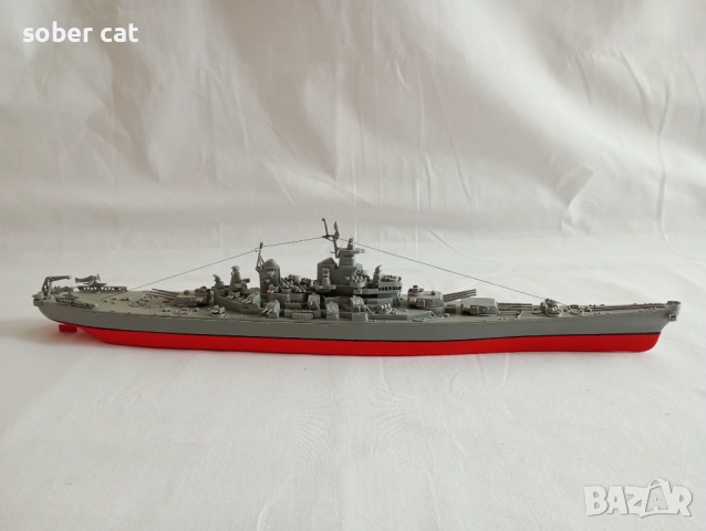 Модел на военен кораб "U.S.S. Missouri", снимка 3 - Колекции - 52585538