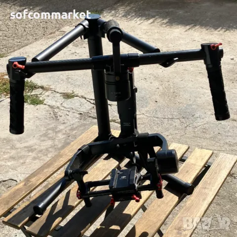 DJI Ronin-M - стабилизатор и държач за камери ( Гимбал), снимка 5 - Чанти, стативи, аксесоари - 47219492