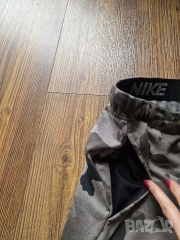 Страхотно мъжко камуфлажна долнище NIKE размер L, снимка 7 - Спортни дрехи, екипи - 53394792