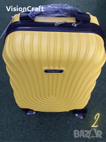 Стилен куфар с колелца за ръчен багаж с твърдо покритие 40/30/20см, снимка 2 - Куфари - 44995438