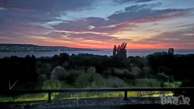 Апартамент с Панорамна гледка кв.Галата, снимка 3 - Апартаменти - 53966177