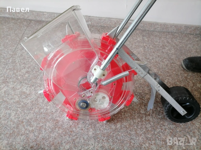 Ръчна сеялка с 8 зъба - царевица, фъстъци, бобови култури, семена