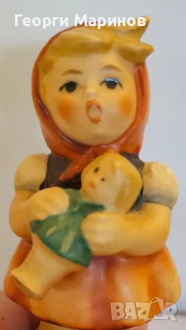 Goebel Hummel, порцеланова фигура, Girl with Doll, номер 239/B 1967 г.
, снимка 5 - Колекции - 48465641