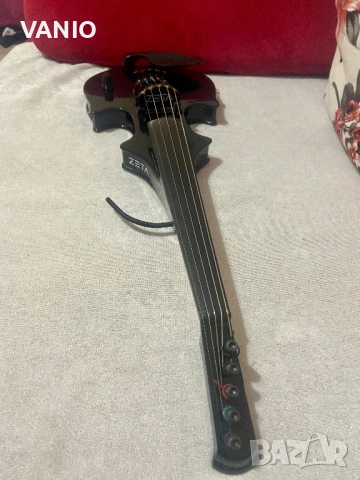 Zeta Jazz Violin 5 Strings Цигулка Зета Добро Състояние Цена в Евро , снимка 5 - Струнни инструменти - 54286975