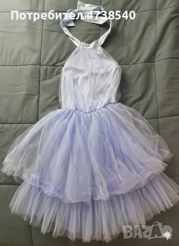 Тюлена рокля с гол гръб