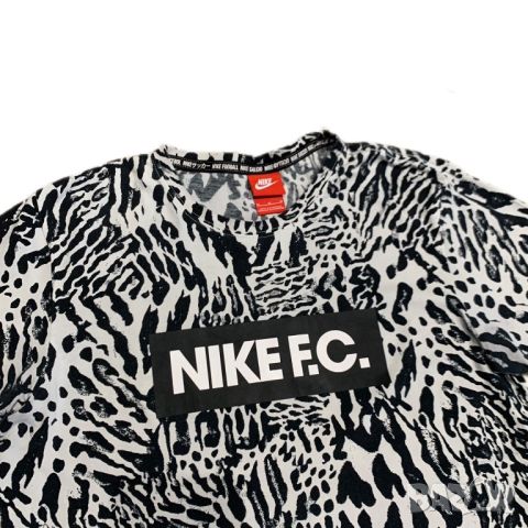 Оригинално мъжка тениска Nike F.C. | M размер, снимка 2 - Тениски - 46198226