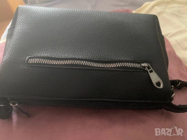 Дамска чанта Guess, снимка 5 - Чанти - 51986272