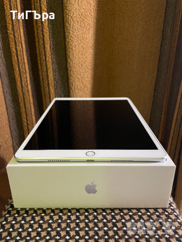 Apple iPad Pro 1st Gen. 256GB, Wi-Fi 10.5 in А1701 Silver + Кутия, снимка 4 - Таблети - 44940452