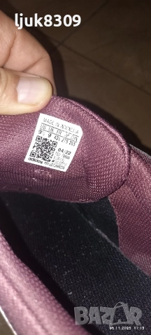 Оригинални маратонки Adidas , снимка 3 - Маратонки - 52323244