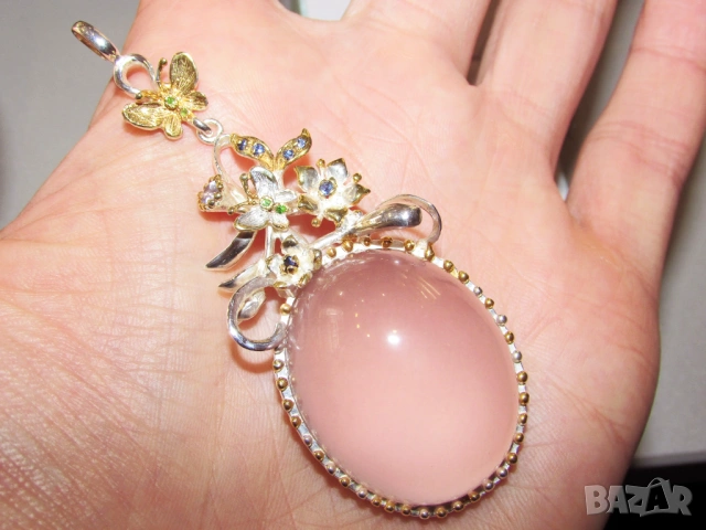 розов кварц цели 72 карата, 925 сребърен обков. Камък 84x30x19мм, тегло 37гр подходящо за подарък, снимка 4 - Колиета, медальони, синджири - 53522845