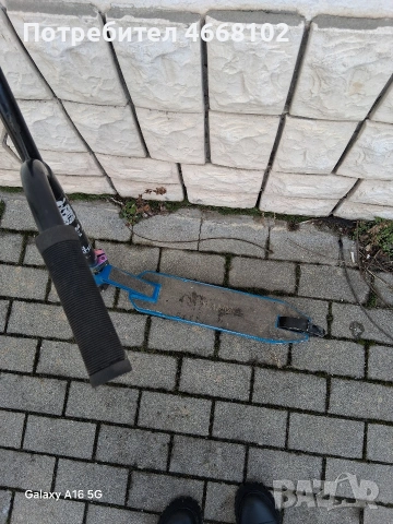 Употребявана тротинетка Slamm, снимка 2 - Скейтборд, ховърборд, уейвборд - 53442492