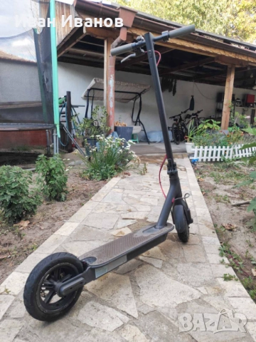 Електрическа тротинетка Xiaomi M365, снимка 2 - Скейтборд, ховърборд, уейвборд - 51724715