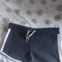 Къси панталонки , снимка 1 - Къси панталони и бермуди - 45537946
